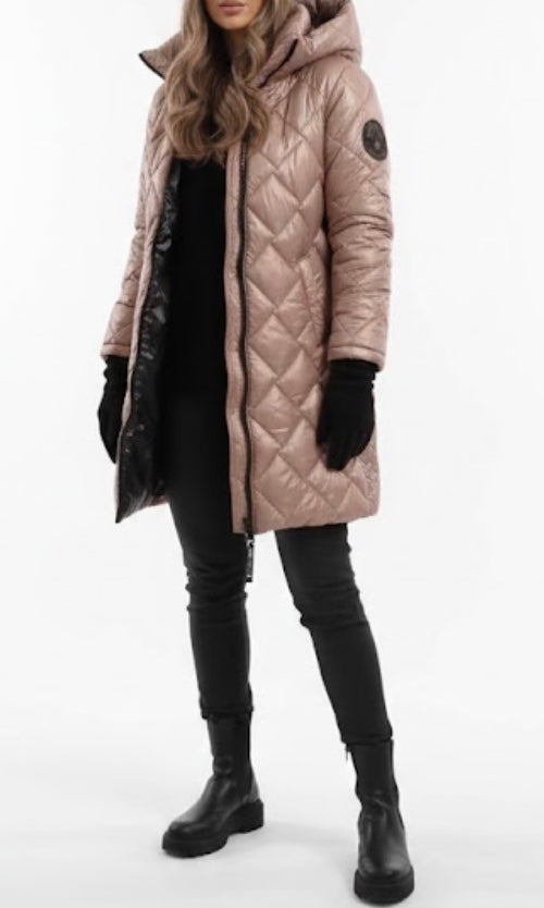 Isabelle™ – Élégance chaleureuse pour un hiver contemporain