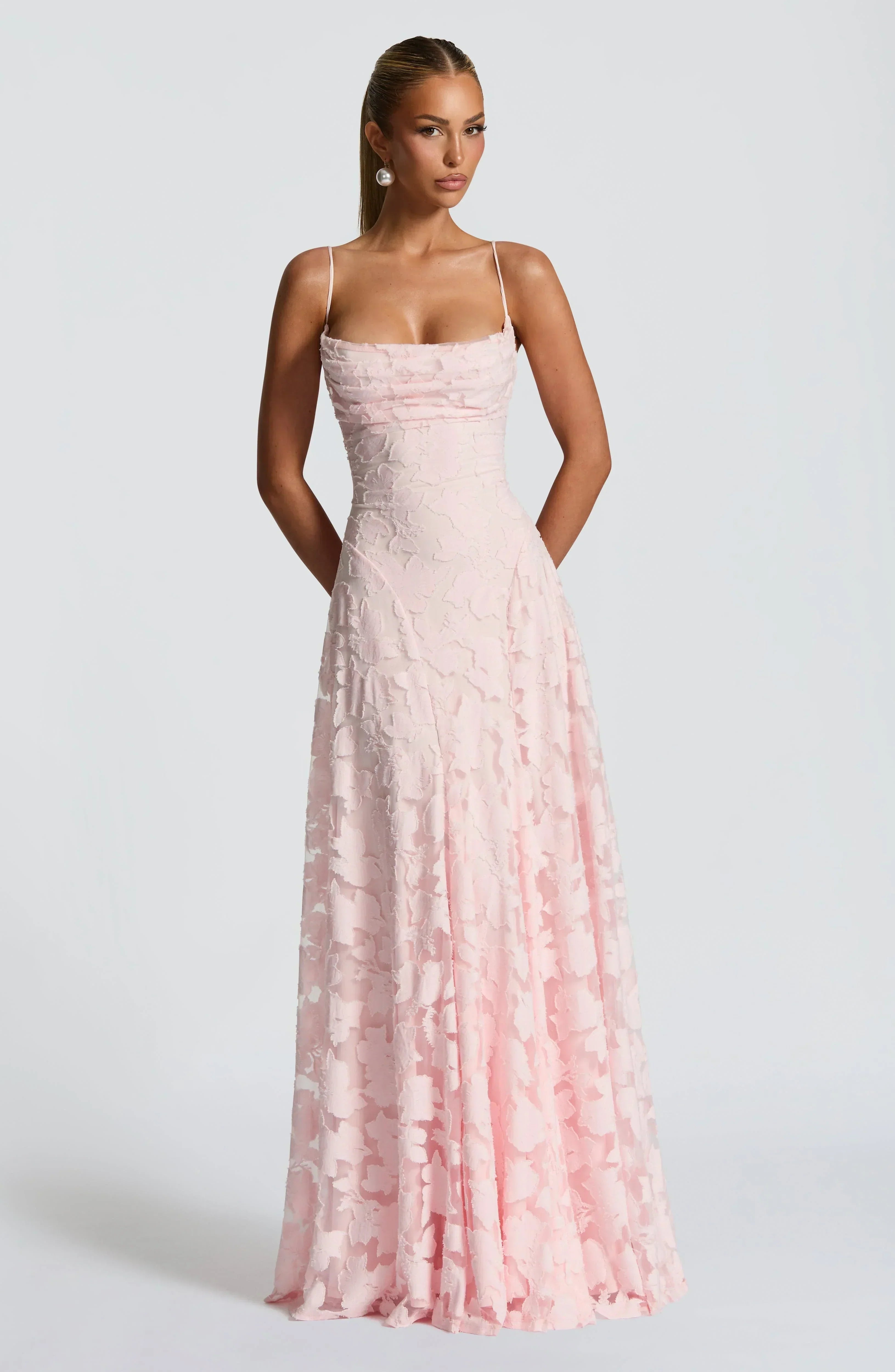 Élodie™ – Élégance fluide pour toutes les occasions